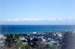 朝日山公園から望む立山連峰